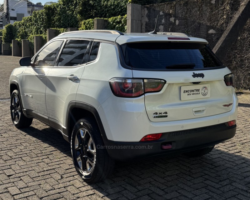 COMPASS 2.0 16V DIESEL TRAILHAWK 4X4 AUTOMÁTICO - 2017 - TAQUARA