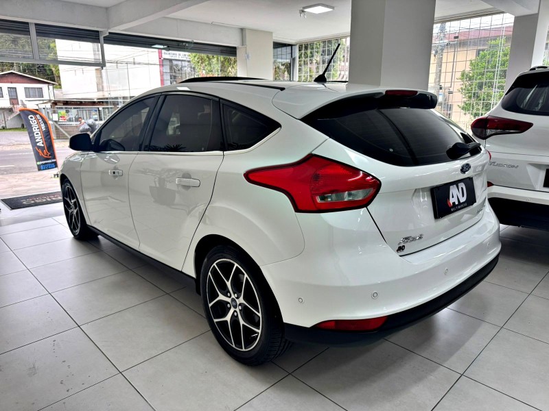 FOCUS 2.0 TITANIUM PLUS HATCH 16V FLEX 4P AUTO - 2018 - CAXIAS DO SUL