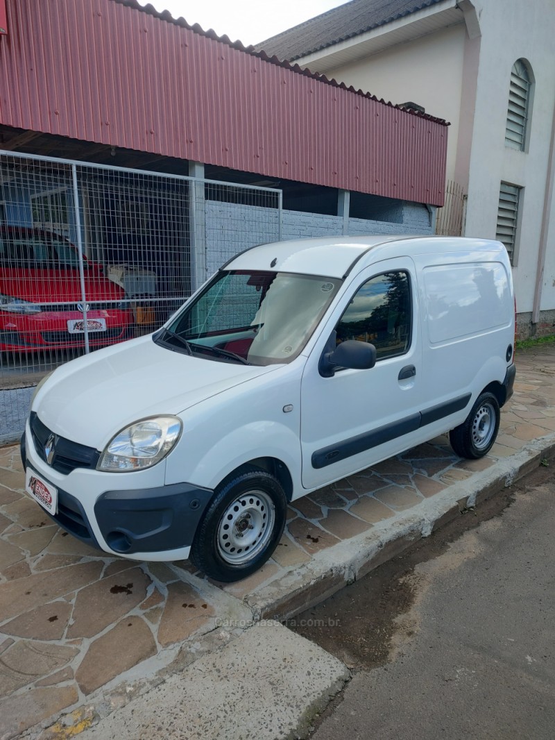 kangoo 1.6 expression 16v gasolina 4p manual 2018 tres coroas