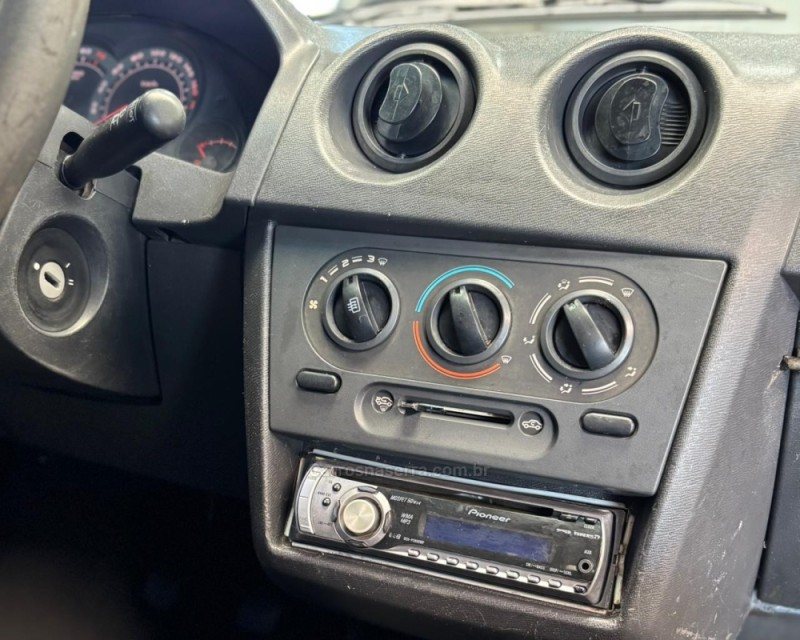 CELTA 1.0 MPFI VHC SPIRIT 8V FLEX 2P MANUAL - 2006 - VACARIA