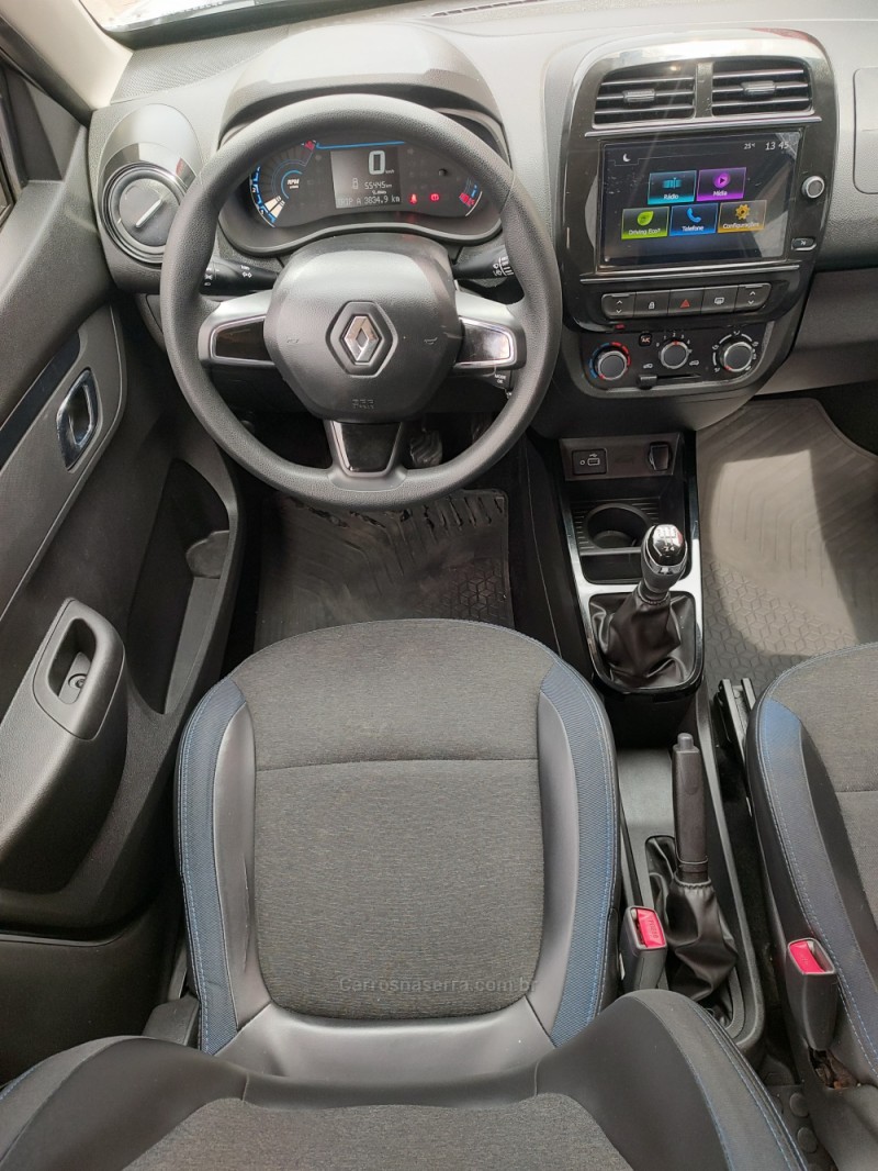 KWID 1.0 12V SCE FLEX INTENSE MANUAL - 2023 - TRêS COROAS