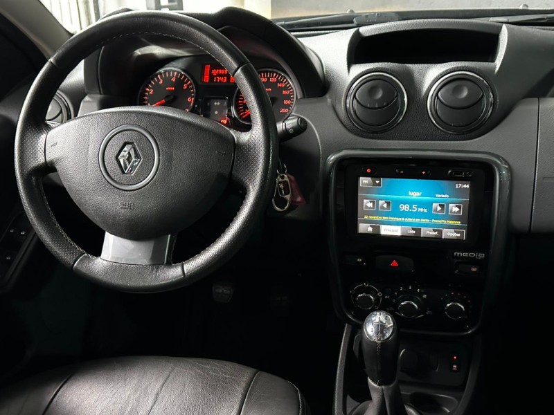 DUSTER RENAULT DUSTER 1.6 TECH ROAD DYNAMIQUE 4X2 16V FLEX 4P MANUAL - 2014 - CAXIAS DO SUL