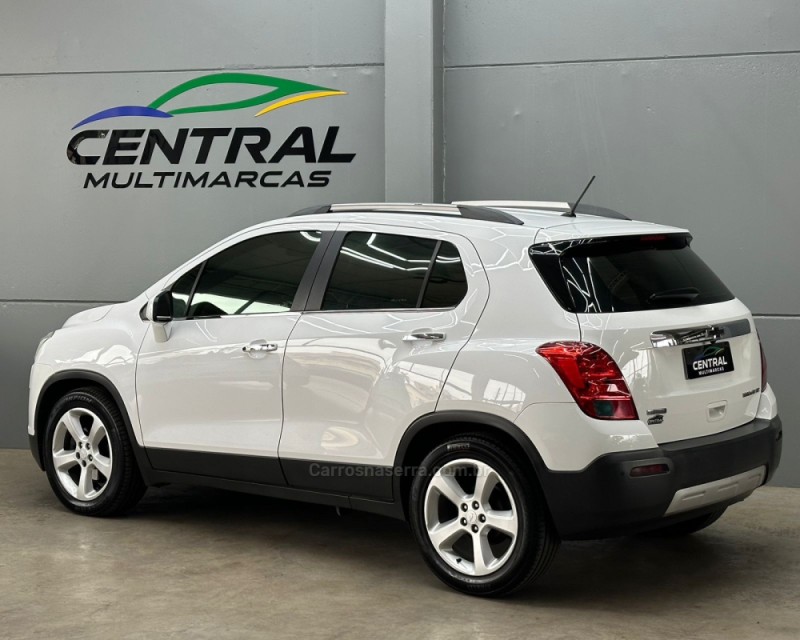 TRACKER 1.8 MPFI LTZ 4X2 16V FLEX 4P AUTOMÁTICO - 2015 - VACARIA