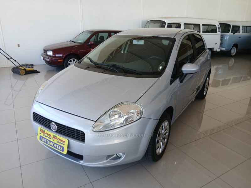 PUNTO 1.4 ATTRACTIVE 8V FLEX 4P MANUAL - 2011 - NOVA PETRóPOLIS