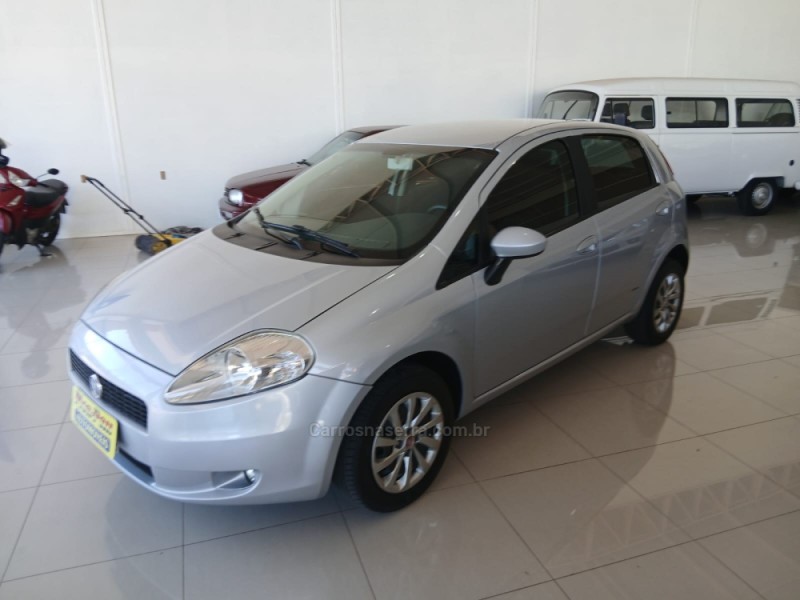 PUNTO 1.4 ATTRACTIVE 8V FLEX 4P MANUAL - 2011 - NOVA PETRóPOLIS