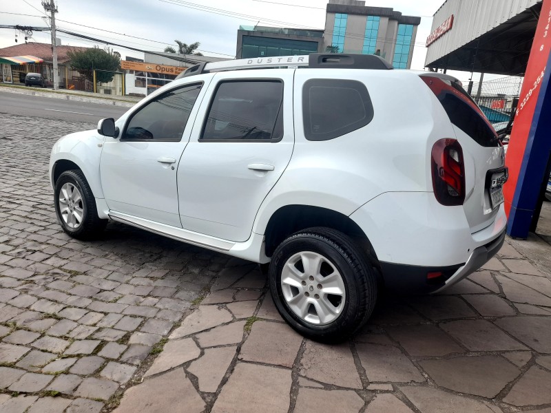 DUSTER 1.6 DYNAMIQUE 4X2 16V FLEX 4P MANUAL - 2016 - CAXIAS DO SUL