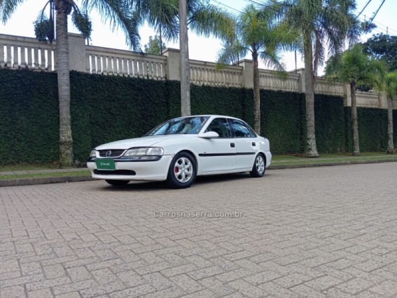 VECTRA 2.0 MPFI GLS 8V GASOLINA 4P MANUAL - 1998 - CAXIAS DO SUL