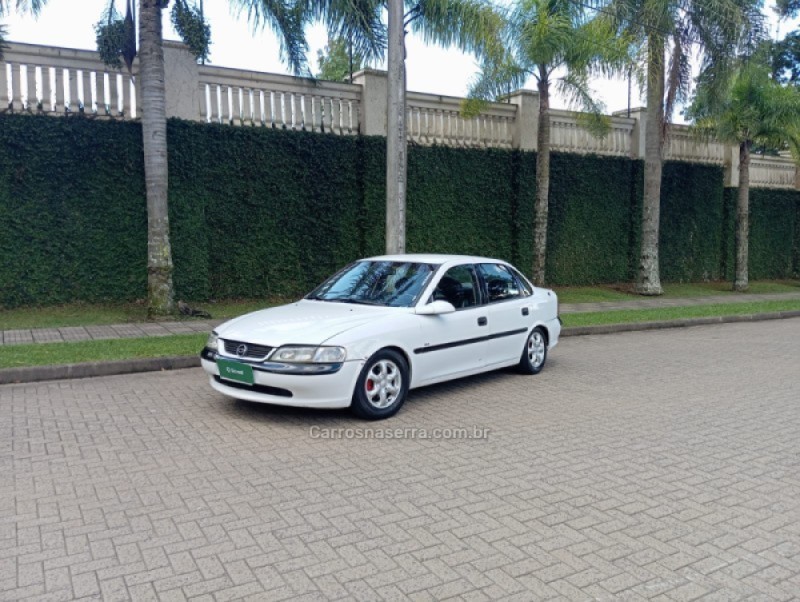 VECTRA 2.0 MPFI GLS 8V GASOLINA 4P MANUAL - 1998 - CAXIAS DO SUL