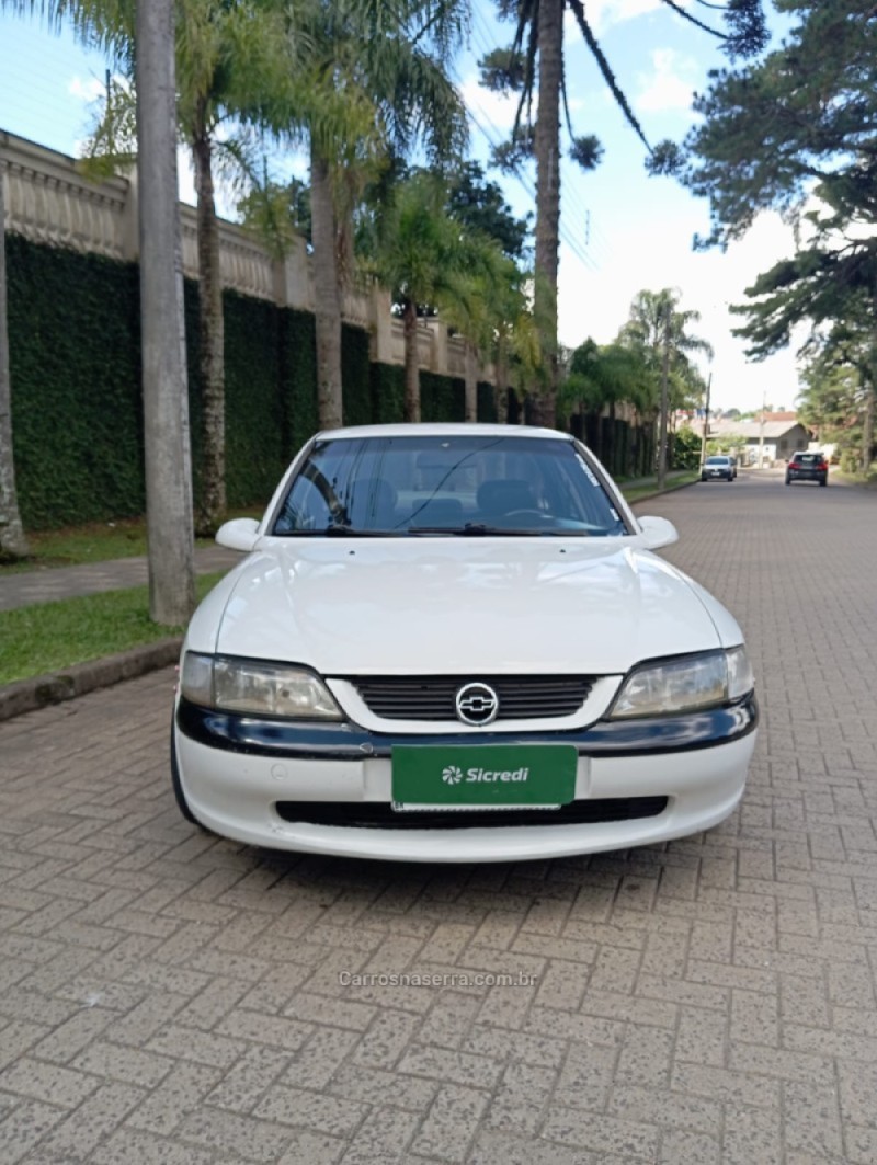 VECTRA 2.0 MPFI GLS 8V GASOLINA 4P MANUAL - 1998 - CAXIAS DO SUL
