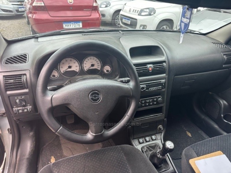 ASTRA 2.0 MPFI ADVANTAGE 8V FLEX 4P MANUAL - 2010 - CANELA