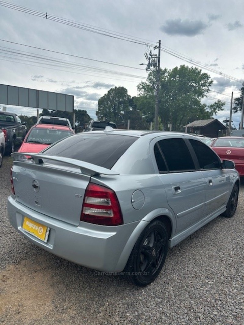 ASTRA 2.0 MPFI ADVANTAGE 8V FLEX 4P MANUAL - 2010 - CANELA