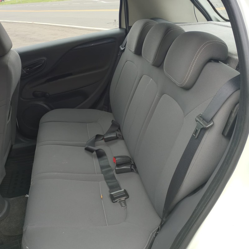 PUNTO 1.4 ATTRACTIVE ITALIA 8V FLEX 4P MANUAL - 2013 - FARROUPILHA