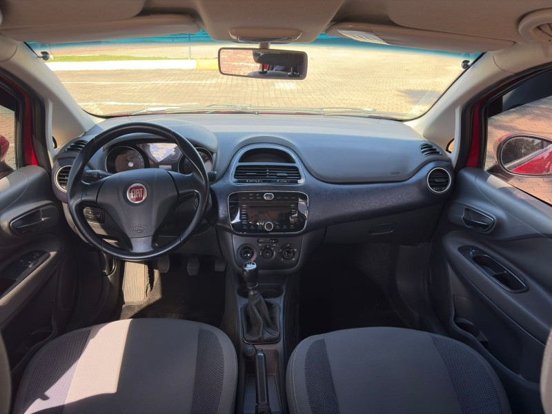 PUNTO 1.4 ATTRACTIVE 8V FLEX 4P MANUAL - 2014 - FARROUPILHA