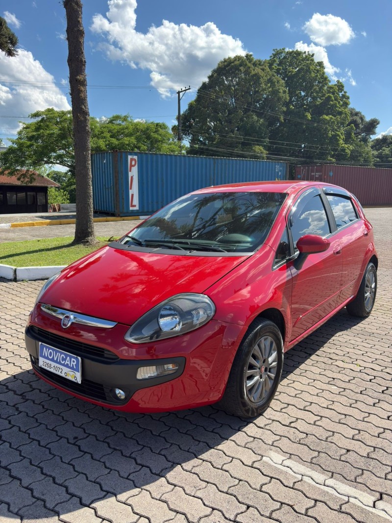 PUNTO 1.4 ATTRACTIVE 8V FLEX 4P MANUAL - 2014 - FARROUPILHA