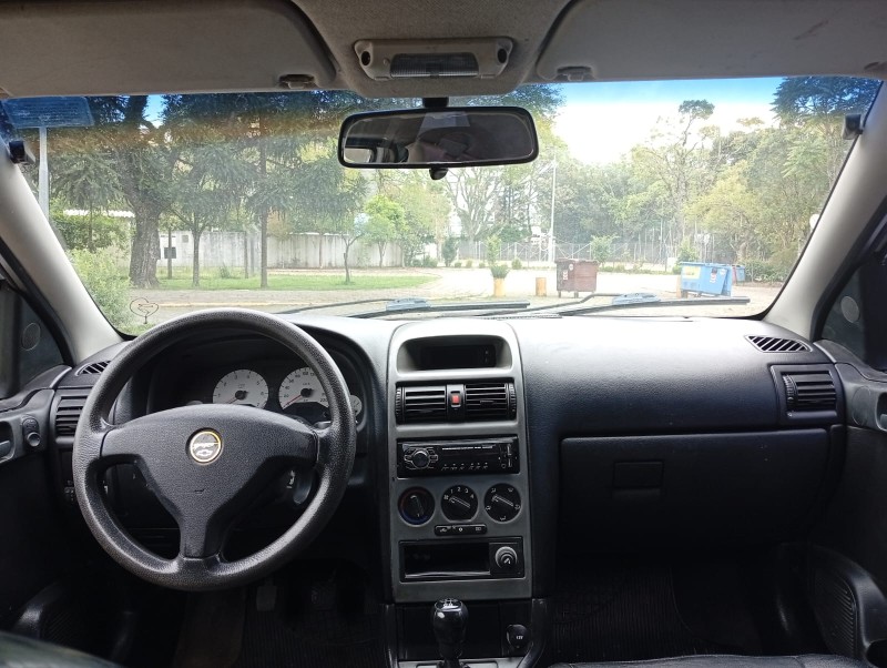 ASTRA 2.0 MPFI SPORT 8V GASOLINA 2P MANUAL - 2001 - FARROUPILHA