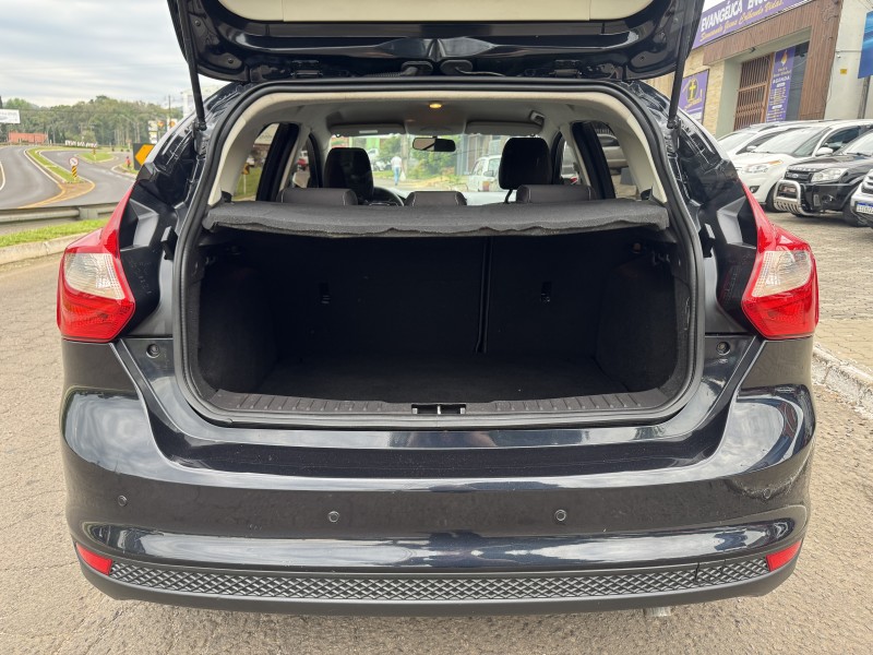 FOCUS 1.6 S HATCH 16V FLEX 4P AUTOMÁTICO - 2014 - DOIS IRMãOS