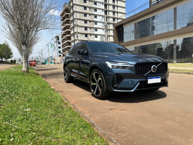 XC60 2.0 T8 R DESIGN HYBRID GASOLINA 4P AUTOMÁTICO - 2022 - LAGOA VERMELHA