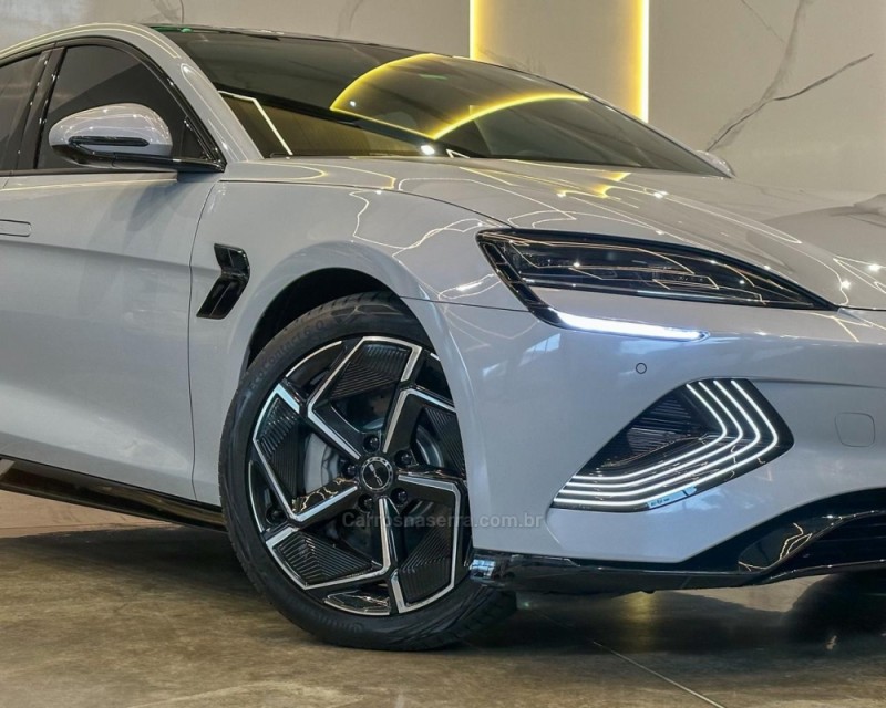 SEAL AWD ELÉTRICO 4P AUTOMÁTICO - 2025 - GARIBALDI