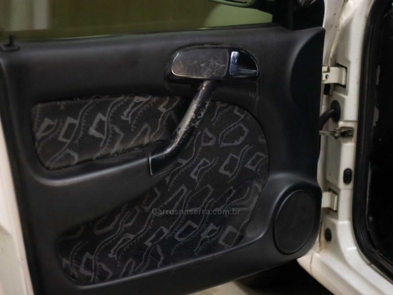 SAVEIRO 1.8 MI CS 8V GASOLINA 2P MANUAL G.III - 2002 - CAXIAS DO SUL