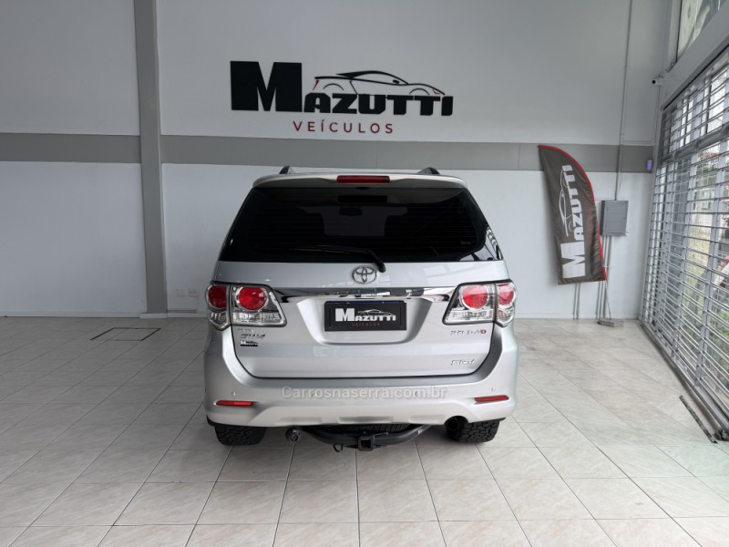 HILUX SW4 3.0 SRV 4X4 7 LUGARES 16V TURBO INTERCOOLER DIESEL 4P AUTOMÁTICO - 2013 - BENTO GONçALVES