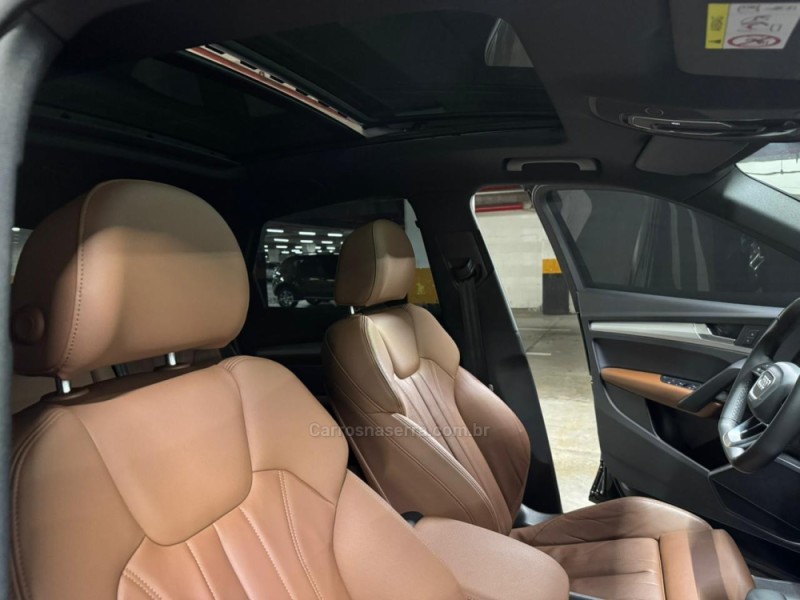 Q5 2.0 SPORTBACK S-LINE BLACK QUATTRO GASOLINA 4P AUTOMÁTICA - 2022 - CAXIAS DO SUL
