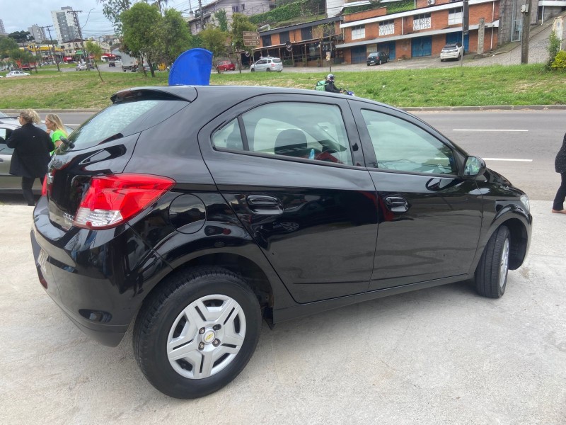 ONIX 1.0 MPFI LT 8V FLEX 4P MANUAL - 2013 - CAXIAS DO SUL