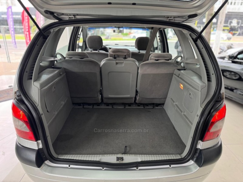 SCÉNIC 1.6 PRIVILEGÈ 16V FLEX 4P MANUAL - 2010 - SãO LEOPOLDO
