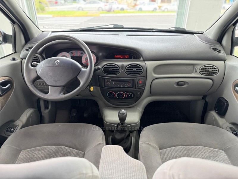 SCÉNIC 1.6 PRIVILEGÈ 16V FLEX 4P MANUAL - 2010 - SãO LEOPOLDO