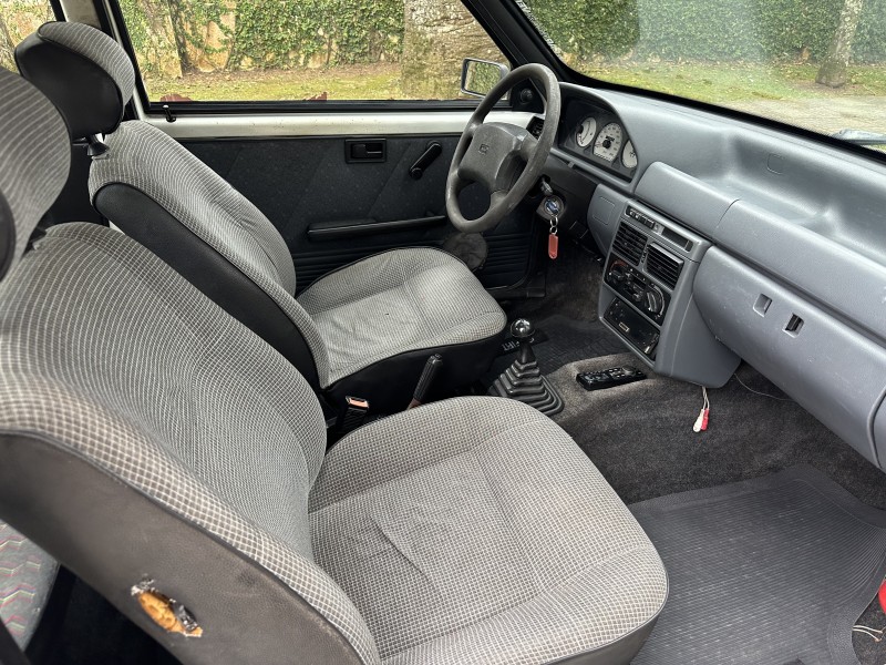 UNO 1.0 MPI MILLE SMART 8V GASOLINA 2P MANUAL - 2001 - CAXIAS DO SUL