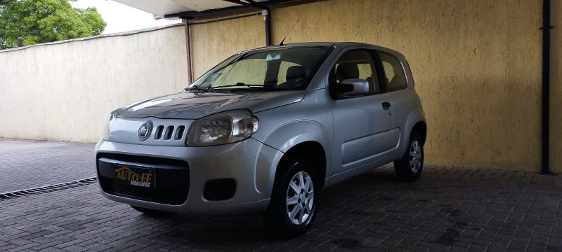 UNO 1.0 VIVACE 8V FLEX 2P MANUAL - 2013 - CANELA