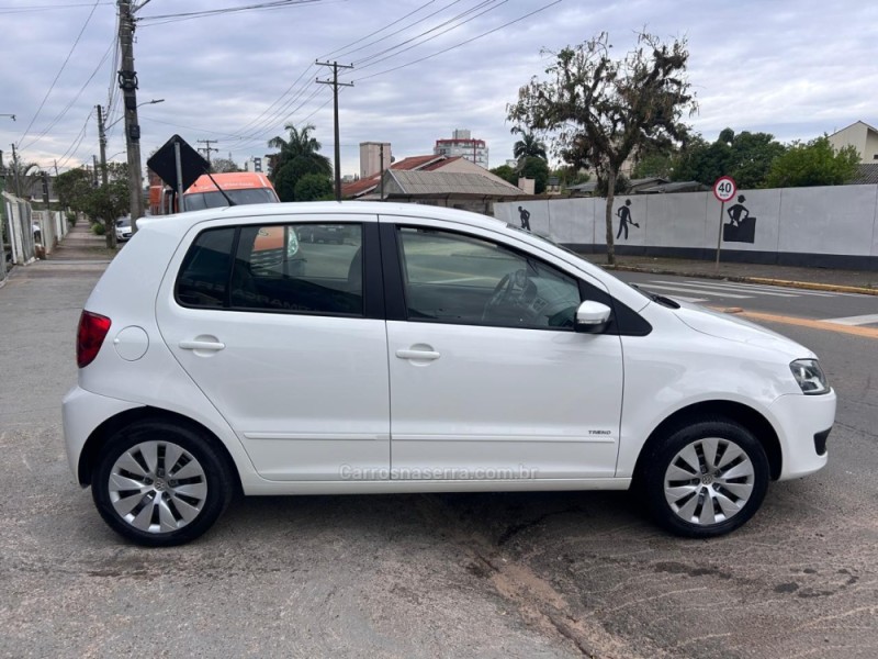FOX 1.0 MI 8V FLEX 4P MANUAL - 2014 - VENâNCIO AIRES