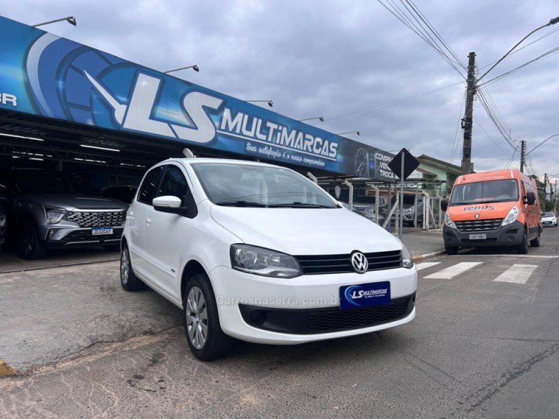 FOX 1.0 MI 8V FLEX 4P MANUAL - 2014 - VENâNCIO AIRES