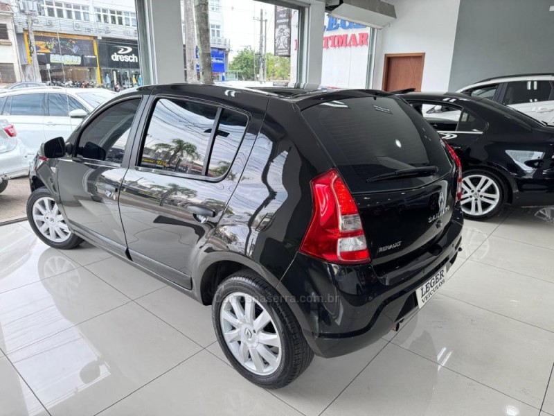 SANDERO 1.6 EXPRESSION 8V FLEX 4P MANUAL - 2012 - SãO LEOPOLDO
