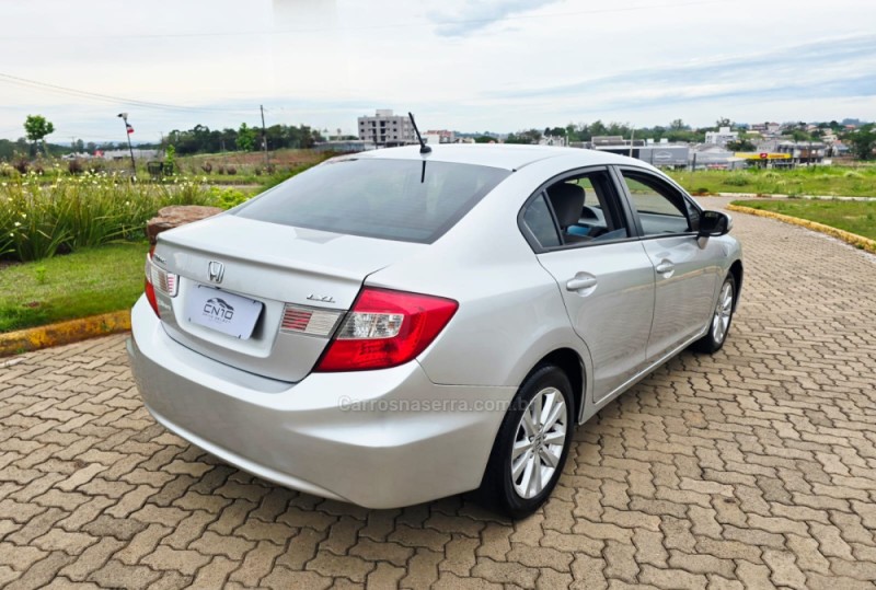 CIVIC 1.8 LXL 16V FLEX 4P AUTOMÁTICO - 2013 - LAJEADO