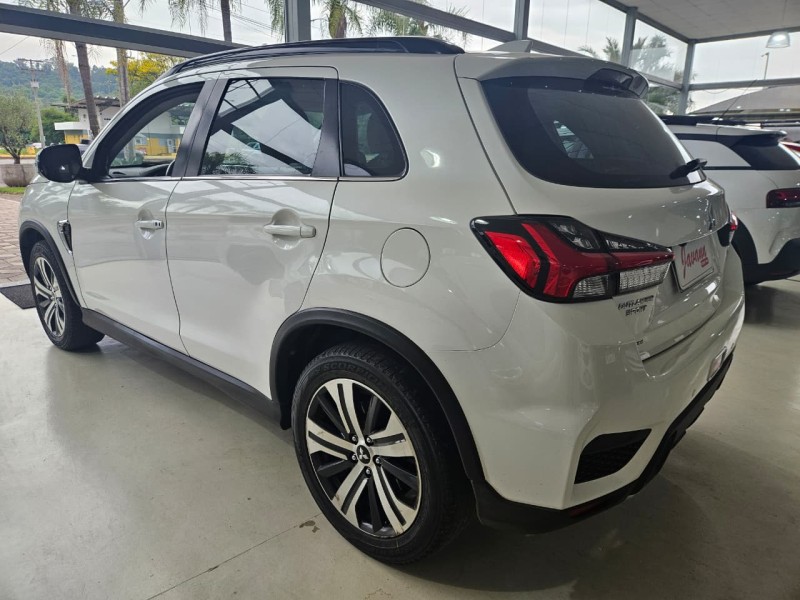 OUTLANDER 2.0 HPE 4X4 MIVEC SPORT FLEX 4P AUTOMÁTICO - 2021 - BOM PRINCíPIO