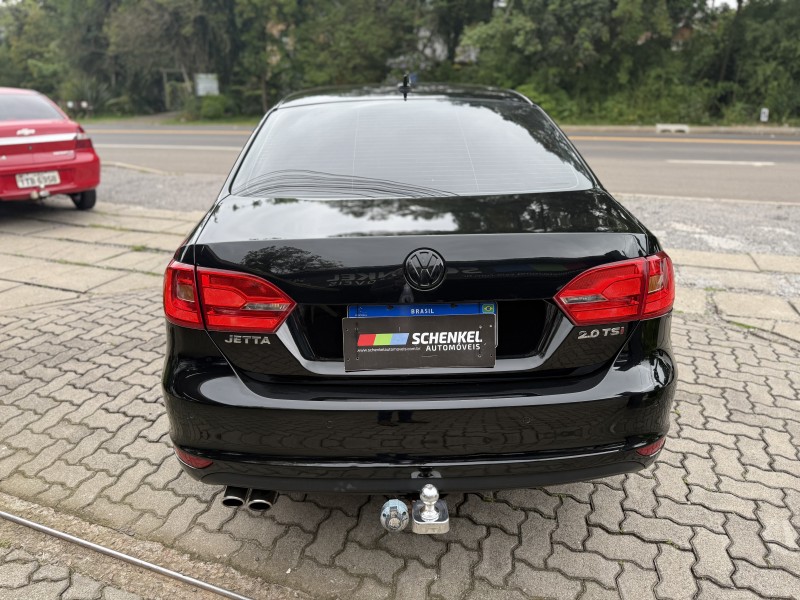 JETTA 2.0 TSI HIGHLINE 200CV GASOLINA 4P TIPTRONIC - 2011 - NOVA PETRóPOLIS