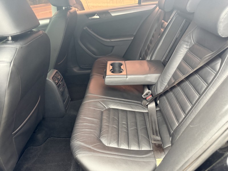 JETTA 2.0 TSI HIGHLINE 200CV GASOLINA 4P TIPTRONIC - 2011 - NOVA PETRóPOLIS