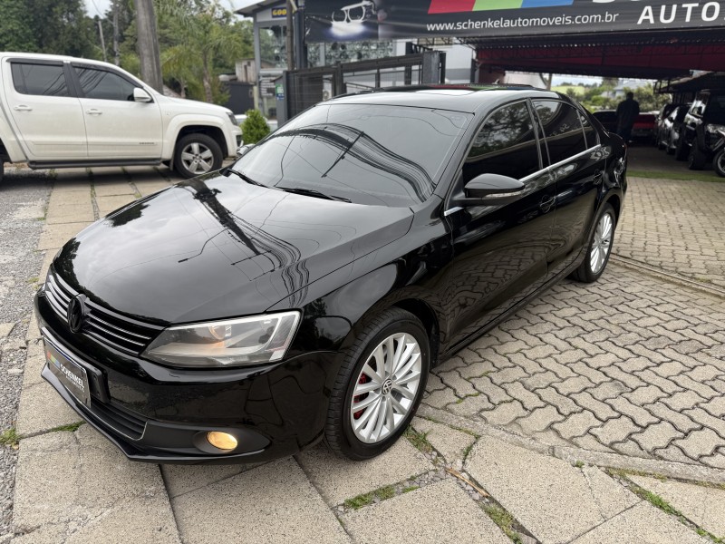 JETTA 2.0 TSI HIGHLINE 200CV GASOLINA 4P TIPTRONIC