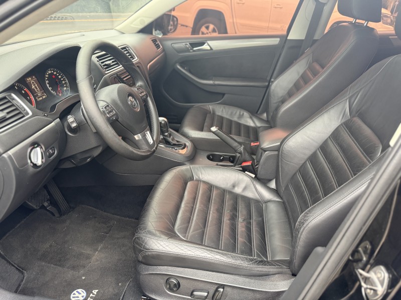 JETTA 2.0 TSI HIGHLINE 200CV GASOLINA 4P TIPTRONIC - 2011 - NOVA PETRóPOLIS