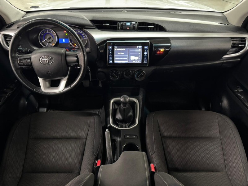 HILUX 2.7 SR 4X2 CD 16V GASOLINA 4P MANUAL - 2018 - CAXIAS DO SUL