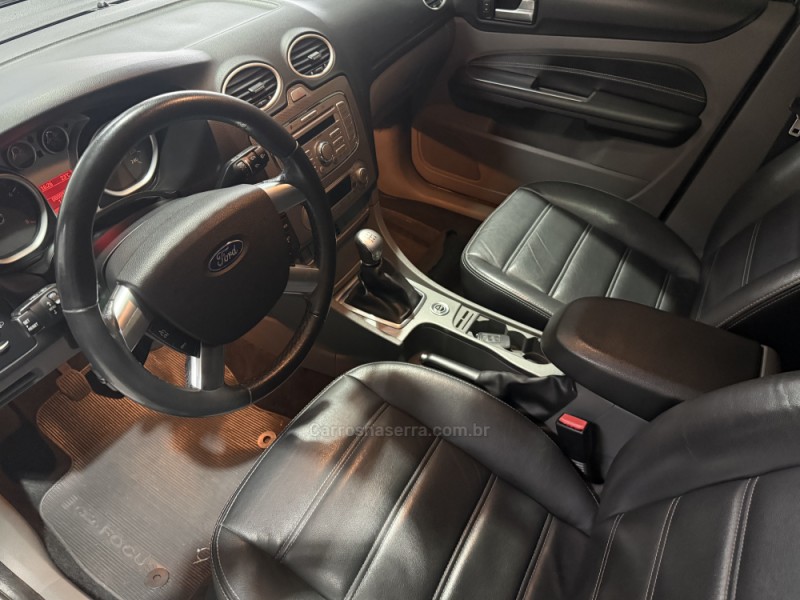 FOCUS 2.0 TITANIUM 16V FLEX 4P AUTOMÁTICO - 2013 - GARIBALDI