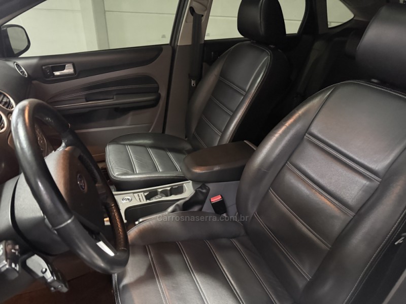 FOCUS 2.0 TITANIUM 16V FLEX 4P AUTOMÁTICO - 2013 - GARIBALDI