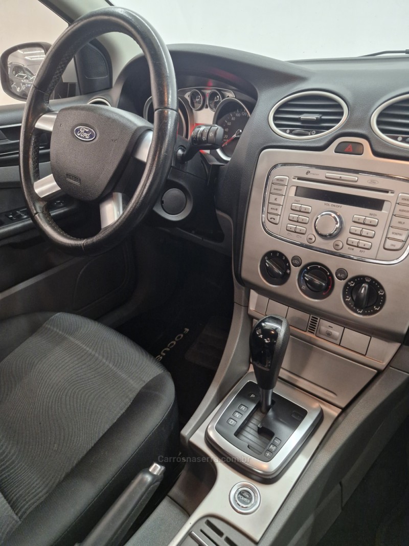 FOCUS 2.0 S SEDAN 16V FLEX 4P AUTOMÁTICO - 2013 - CAXIAS DO SUL