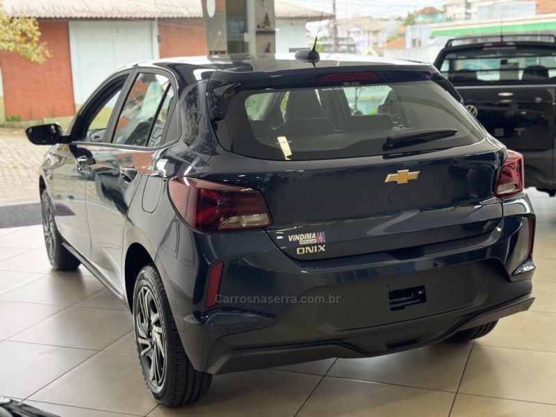 ONIX 1.0 12V FLEX 4P MANUAL - 2026 - FLORES DA CUNHA