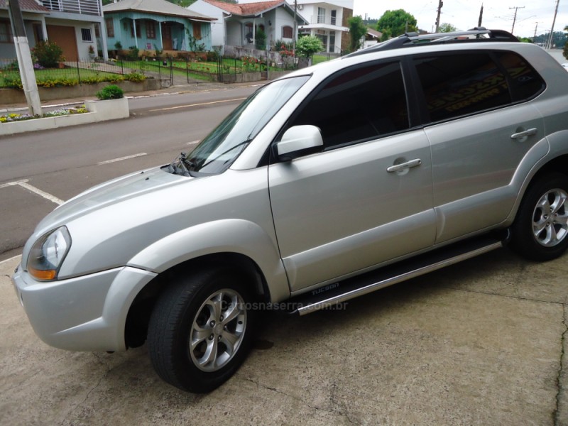 tucson 2.0 mpfi gls 16v 143cv 2wd gasolina 4p automatico 2013 santa clara do sul
