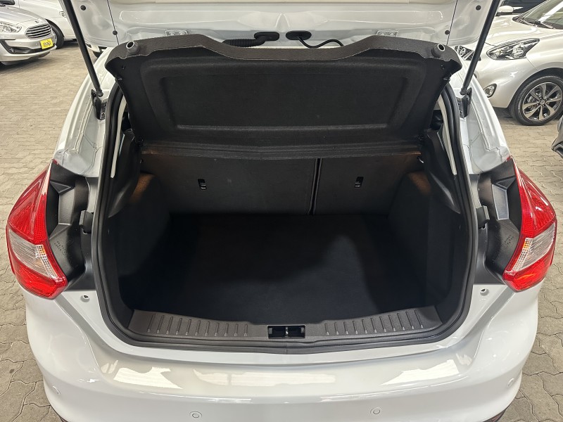 FOCUS 2.0 SE HATCH 16V FLEX 4P AUTO - 2015 - CAXIAS DO SUL