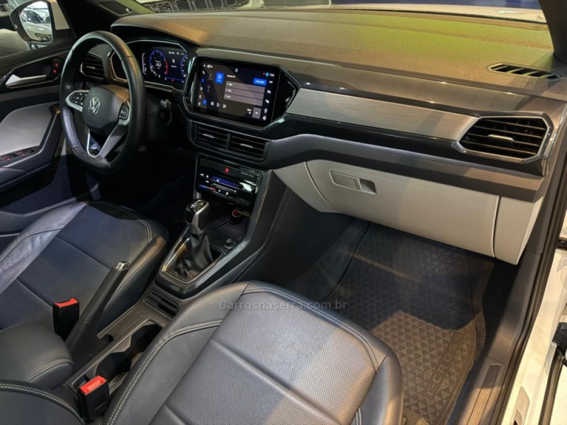 T-CROSS 1.4 HIGHLINE TSI 16V FLEX 4P AUTOMÁTICO - 2022 - SãO LEOPOLDO