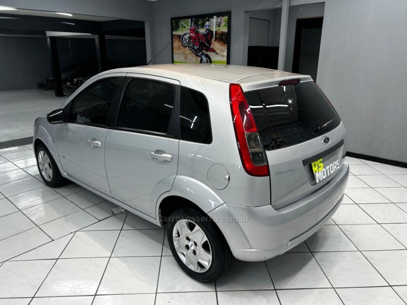 FIESTA 1.0 MPI CLASS 8V FLEX 4P MANUAL - 2014 - CAXIAS DO SUL