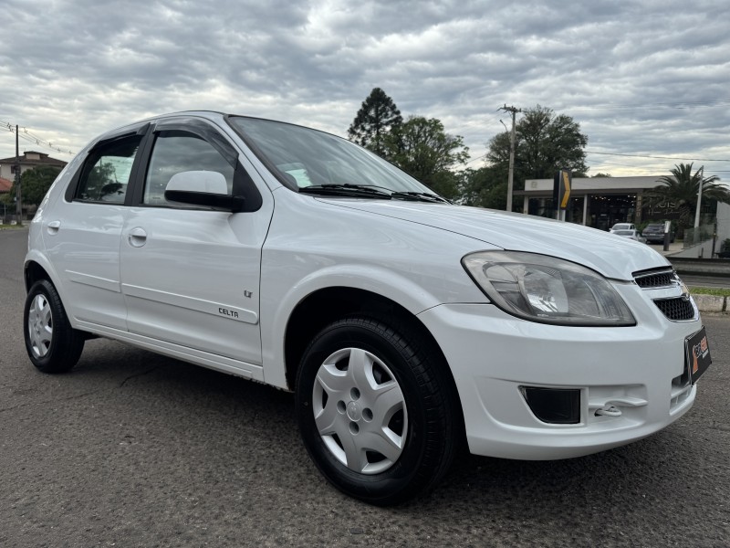 CELTA 1.0 MPFI LT 8V FLEX 4P MANUAL - 2014 - DOIS IRMãOS