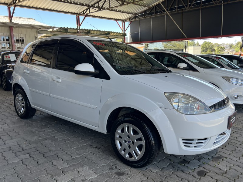 FIESTA 1.0 MPI PERSONNALITÉ 8V GASOLINA 4P MANUAL - 2006 - CAXIAS DO SUL